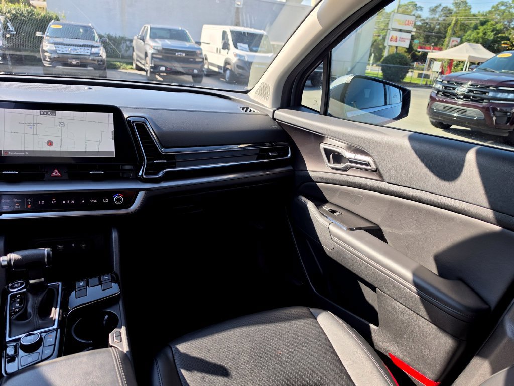 Used 2024 Kia Sportage EX FWD image 17