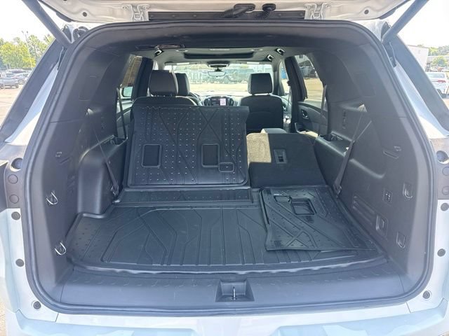 Used 2023 Chevrolet Traverse High Country w/ LPO, Floor Liner Package FWD image 25