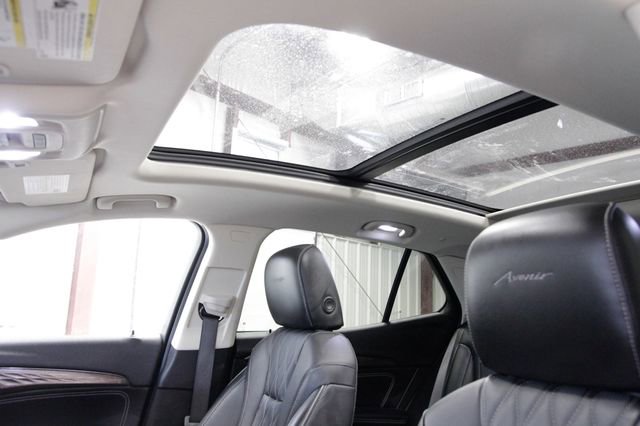 Used 2022 Buick Envision Avenir w/ Technology Package II image 37