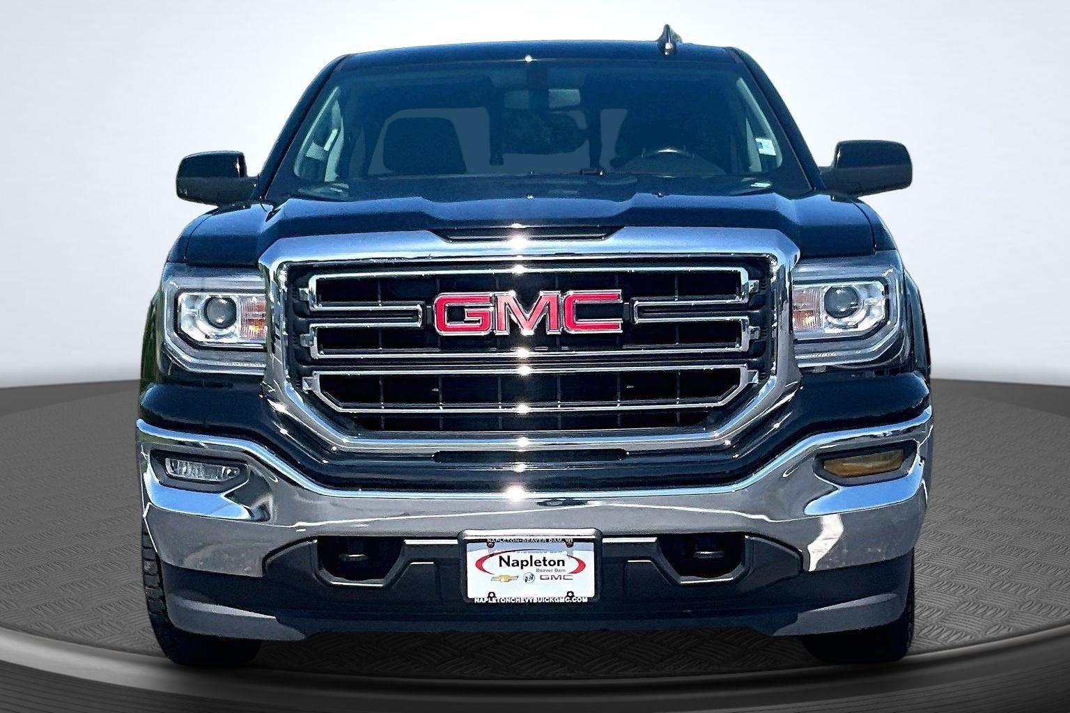 Used 2017 GMC Sierra 1500 SLE w/ SLE Value Package AWD/4WD image 3