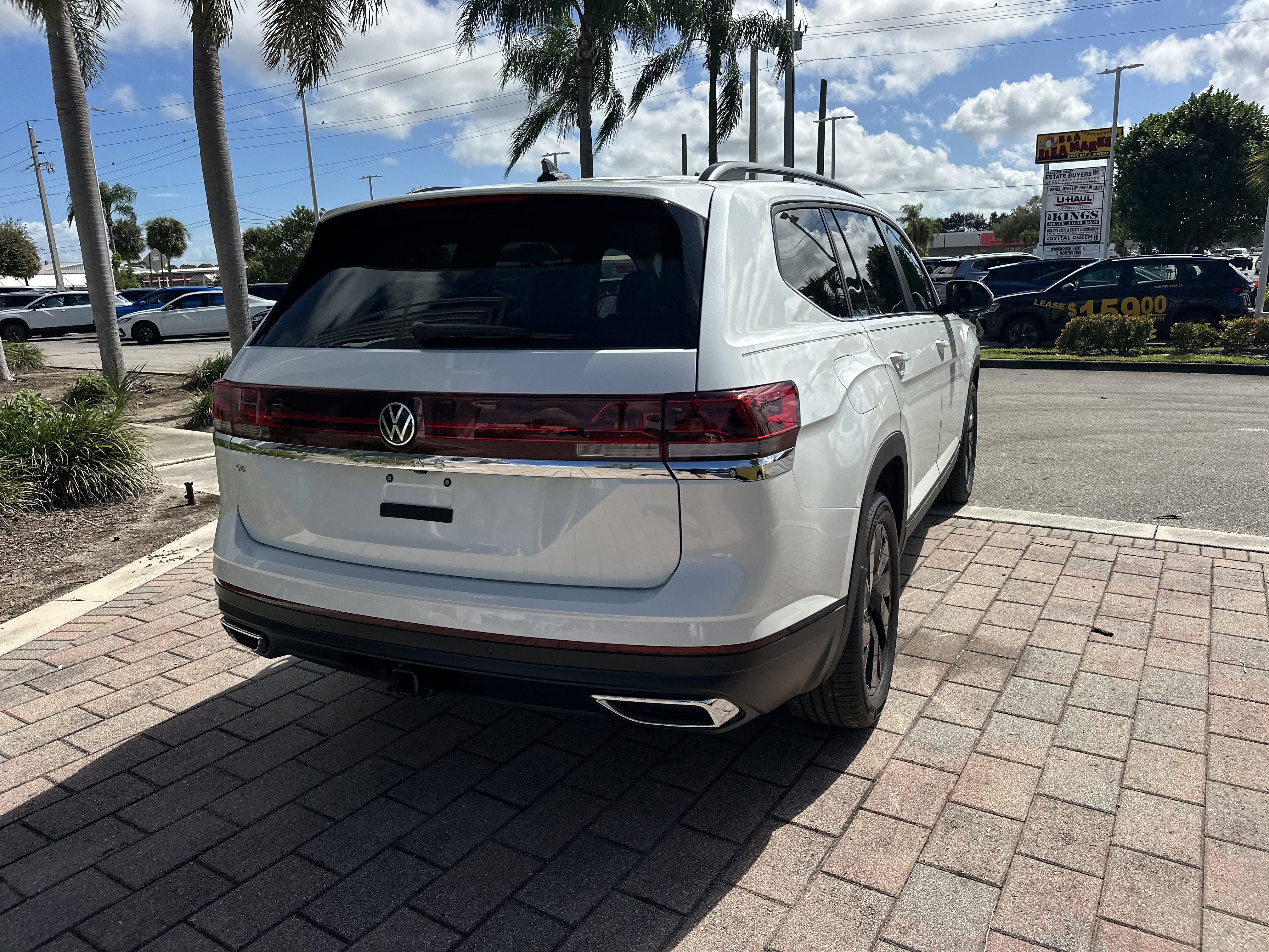 New 2026 Volkswagen Atlas SE image 6
