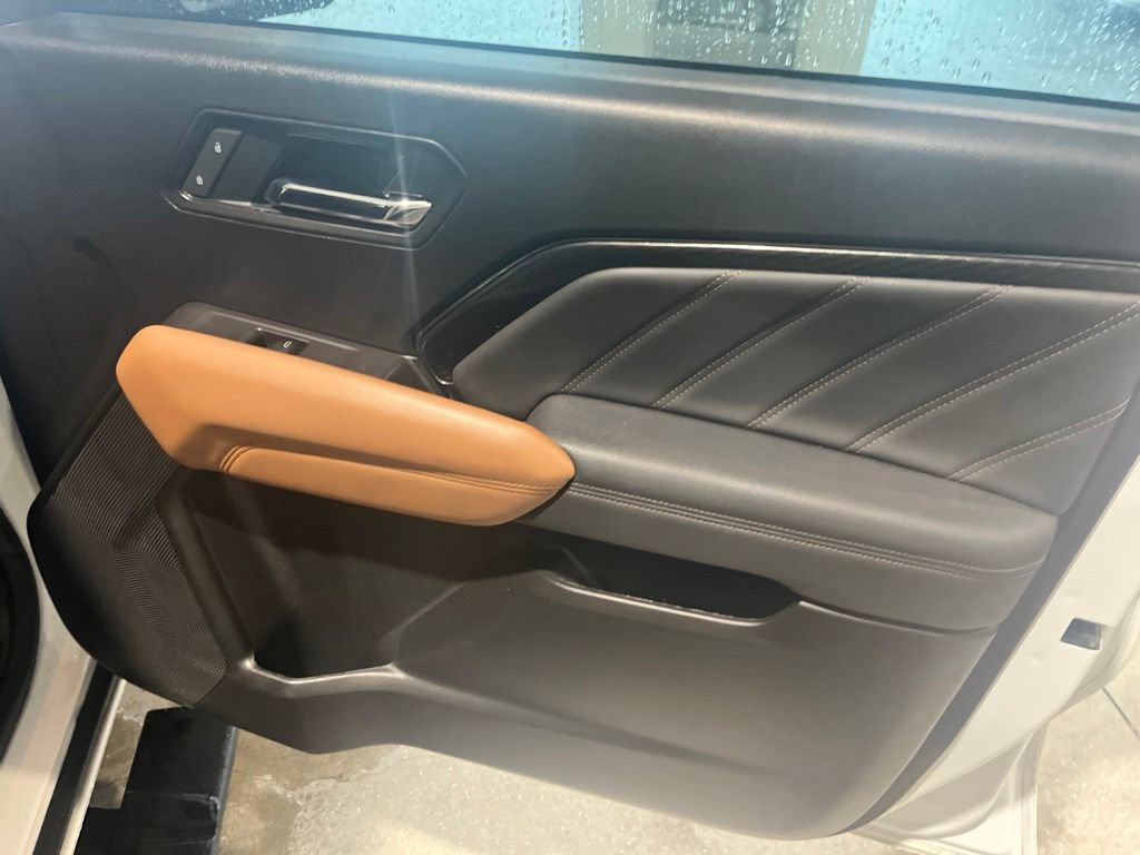 Certified 2025 GMC Canyon AT4 AWD/4WD image 6