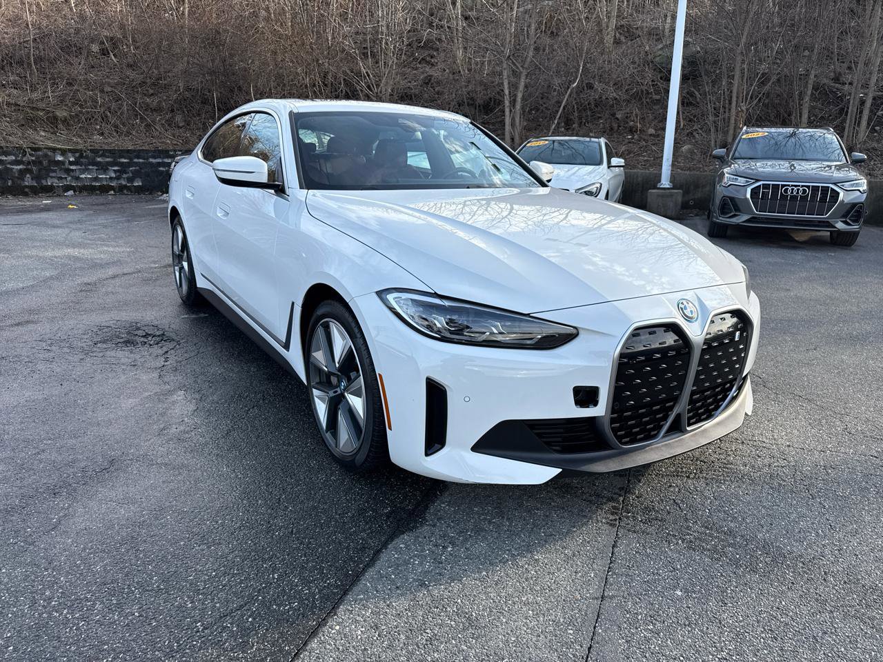 Used 2023 BMW i4 eDrive35 w/ Premium Package image 67