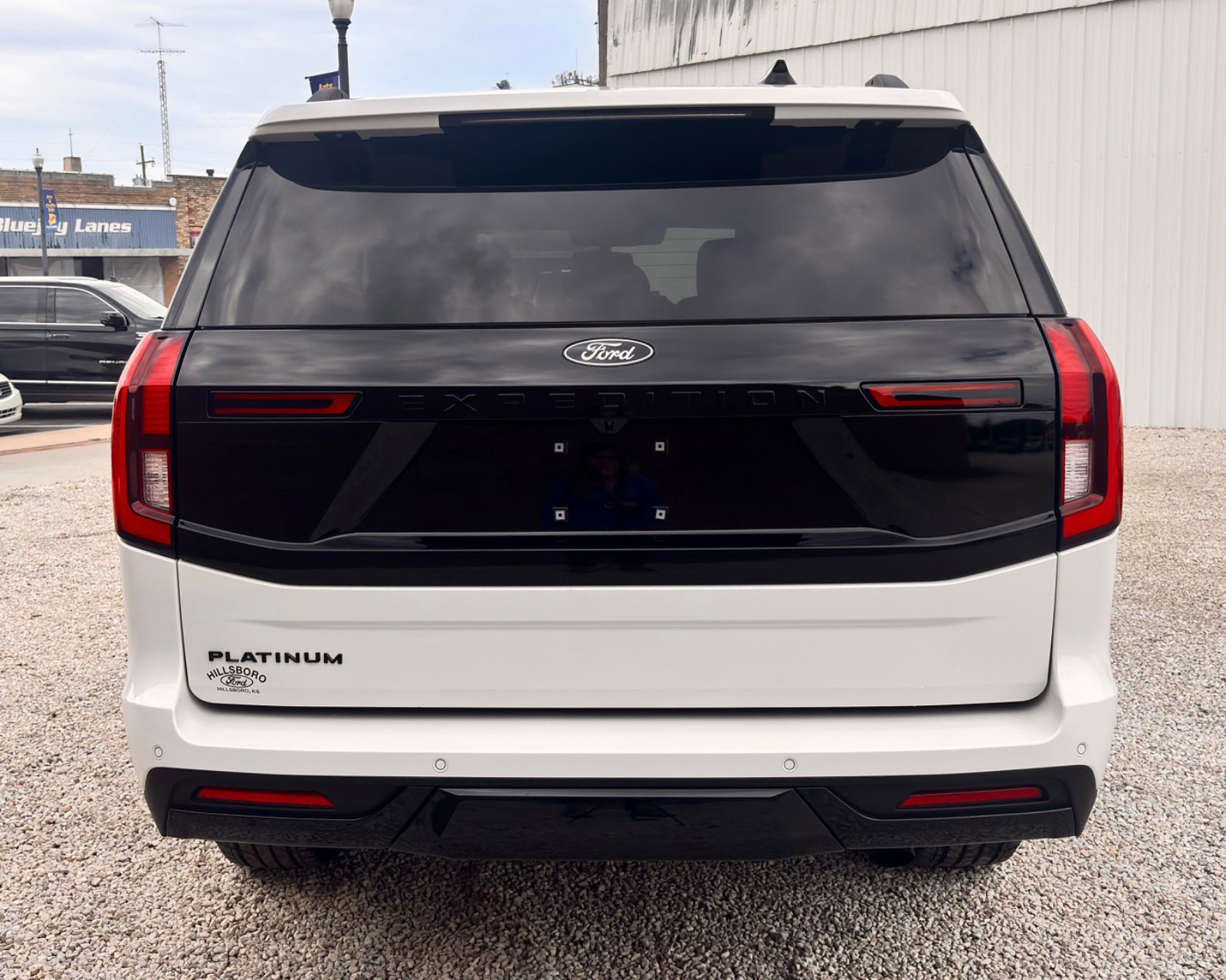 Certified 2025 Ford Expedition Platinum w/ Stealth Appearance Package image 4