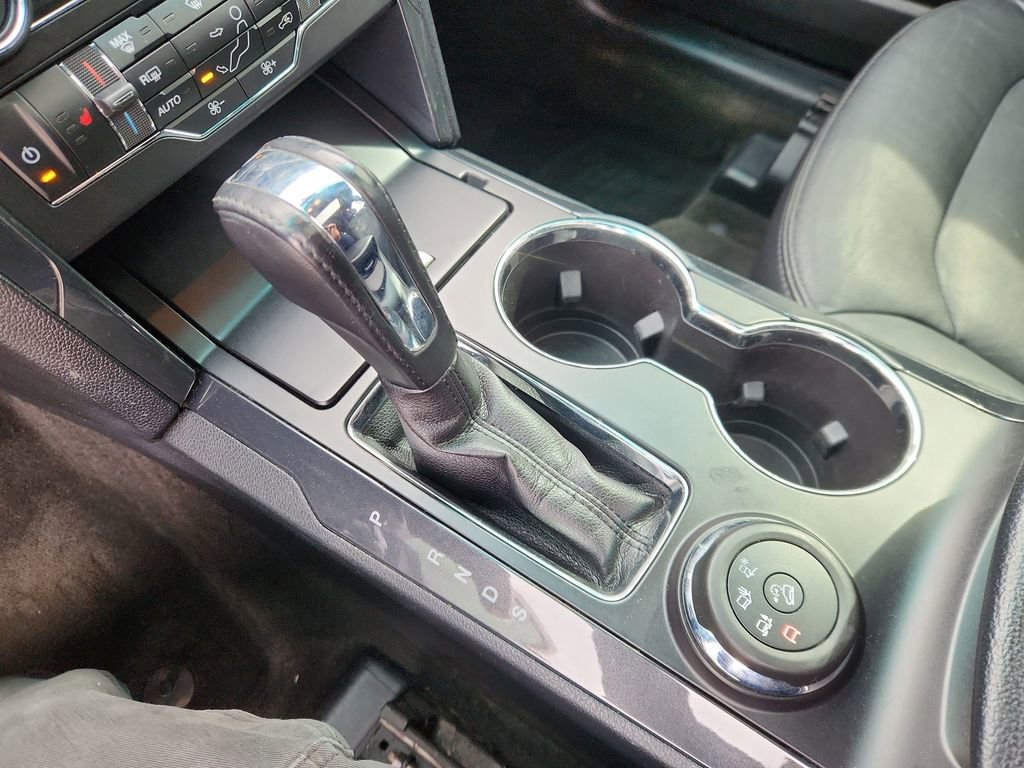 Used 2017 Ford Explorer XLT w/ Equipment Group 202A image 24