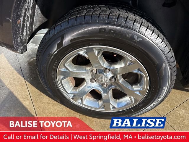 Used 2016 RAM 1500 Laramie w/ Convenience Group image 9