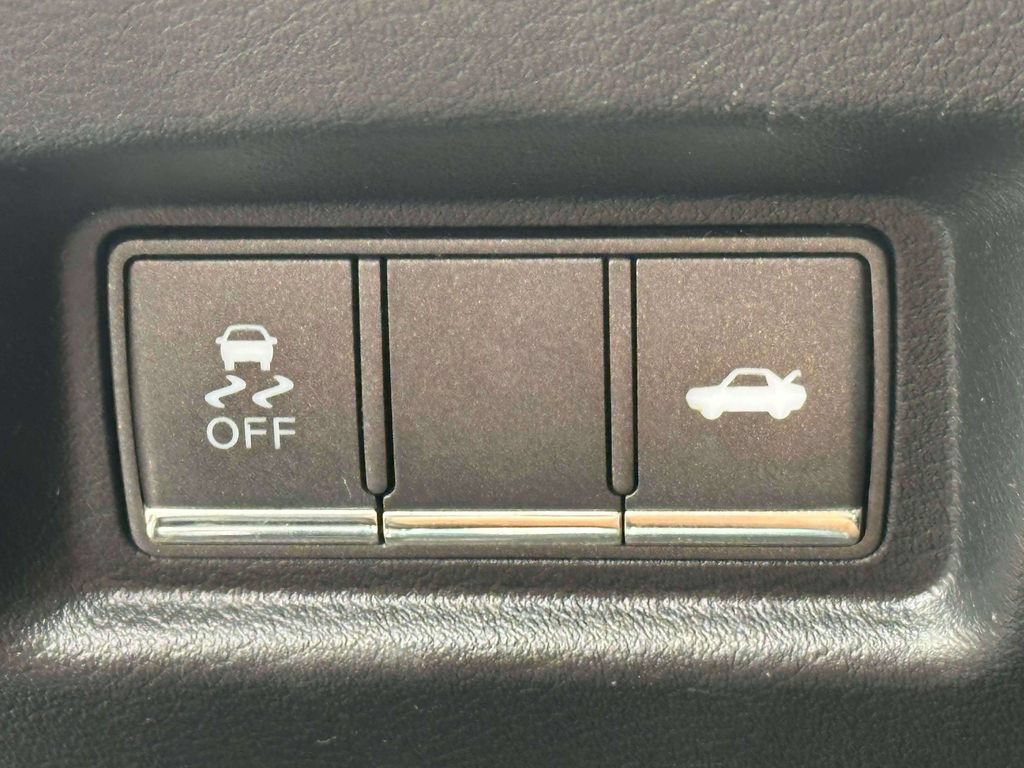 Used 2015 INFINITI Q50 AWD w/ Navigation Package image 19