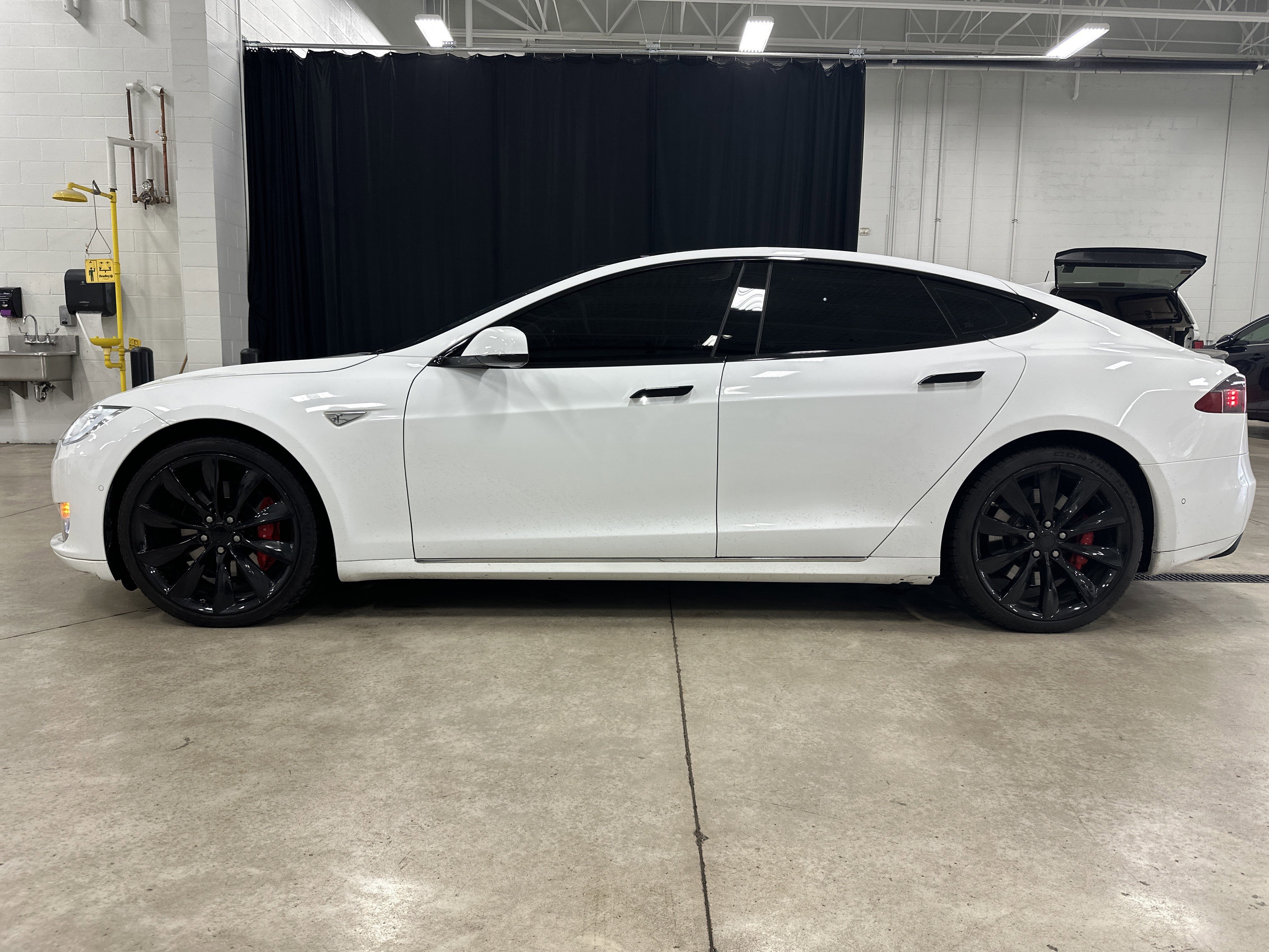Used 2014 Tesla Model S 85 RWD image 7