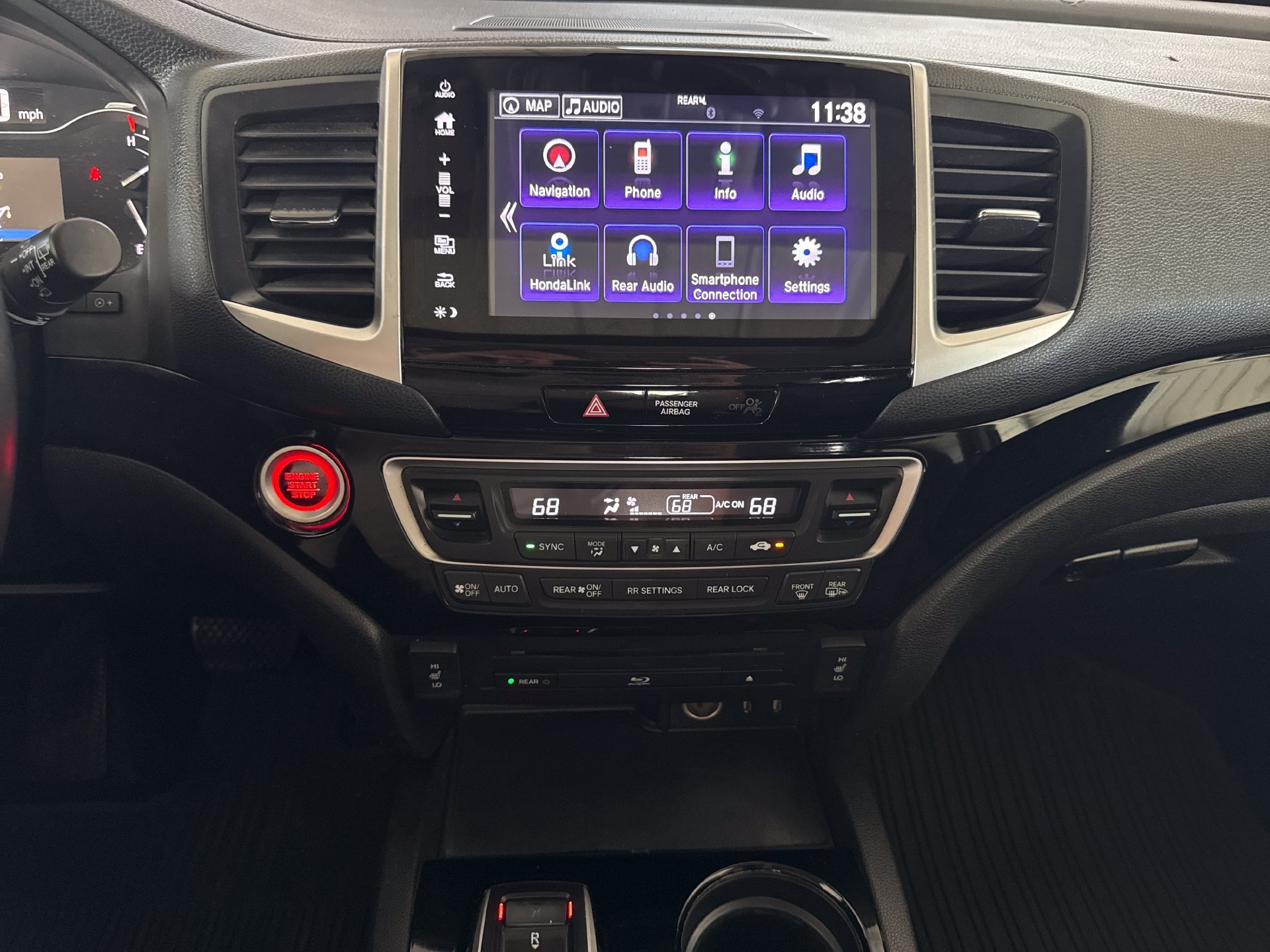 Used 2017 Honda Pilot Touring image 11