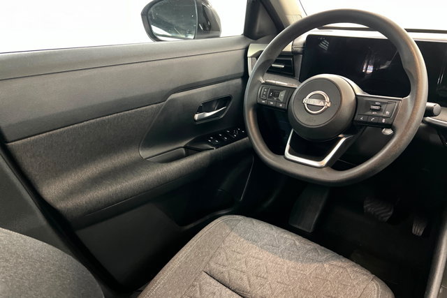 Used 2026 Nissan Kicks SV FWD image 11