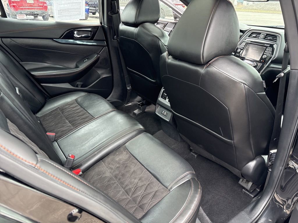 Used 2023 Nissan Maxima SR w/ Sport Mat Group image 11