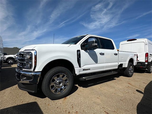 New 2026 Ford F350 Lariat w/ Chrome Package image 3