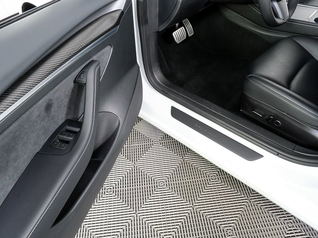 Used 2023 Tesla Model 3 Performance image 6