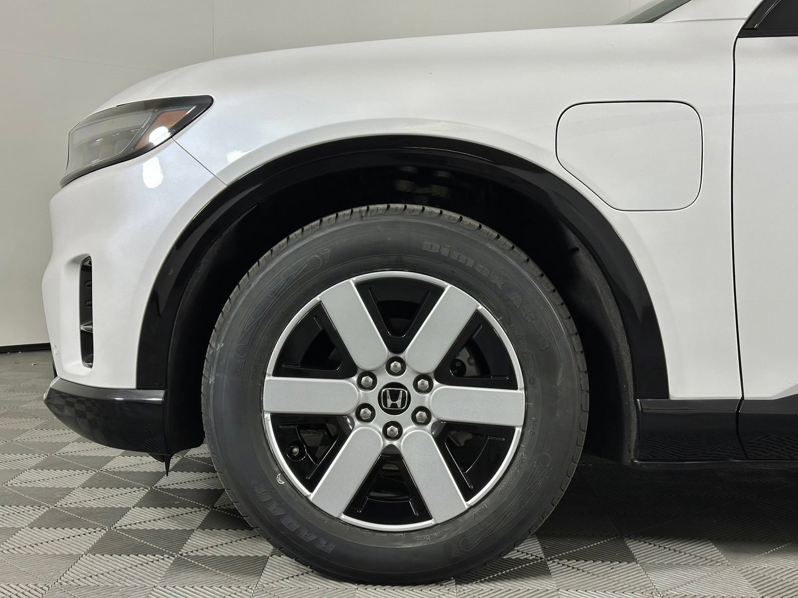 Used 2024 Honda Prologue Touring image 7