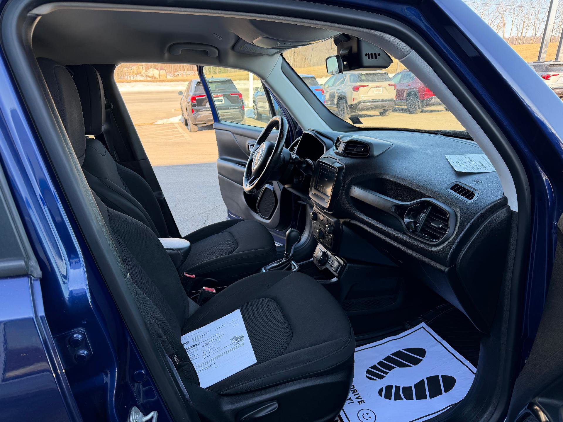Used 2018 Jeep Renegade Altitude image 33