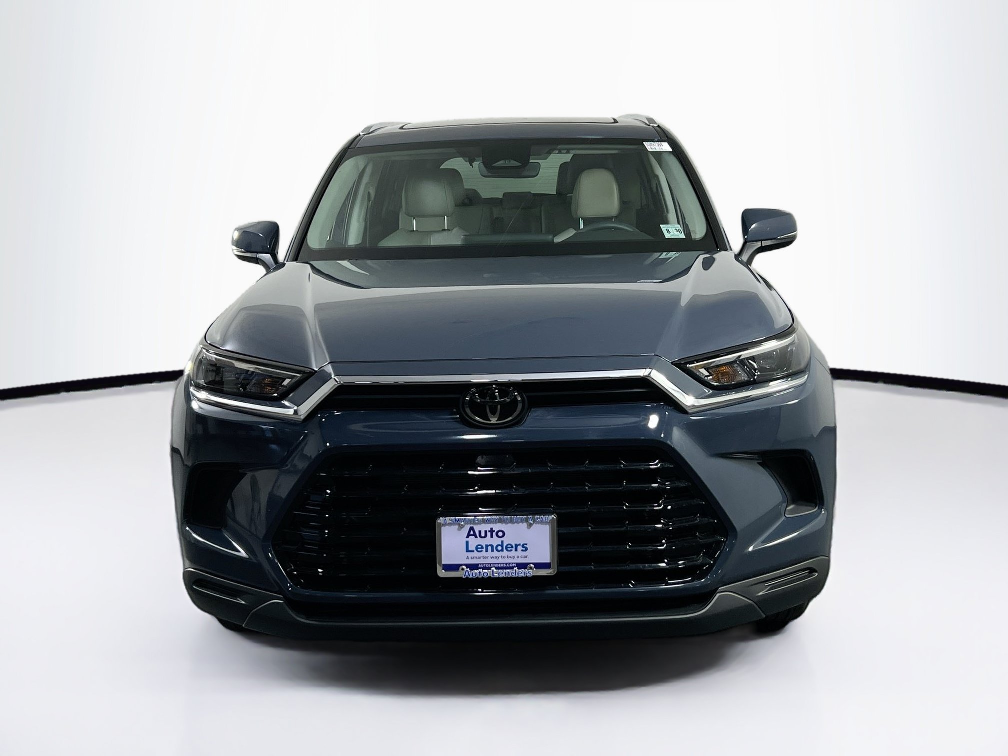 Used 2025 Toyota Grand Highlander AWD image 2