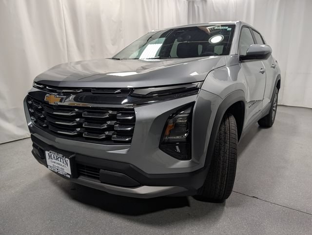 New 2027 Chevrolet Equinox LT w/ Convenience Package II FWD image 6