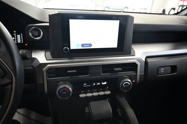 Used 2025 Toyota 4Runner SR5 AWD/4WD image 16
