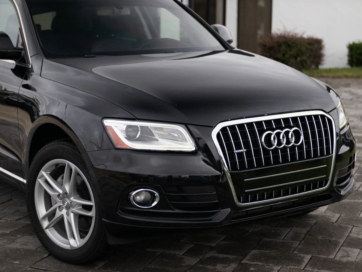 Used 2016 Audi Q5 2.0T Premium Plus w/ Technology Package AWD/4WD image 3