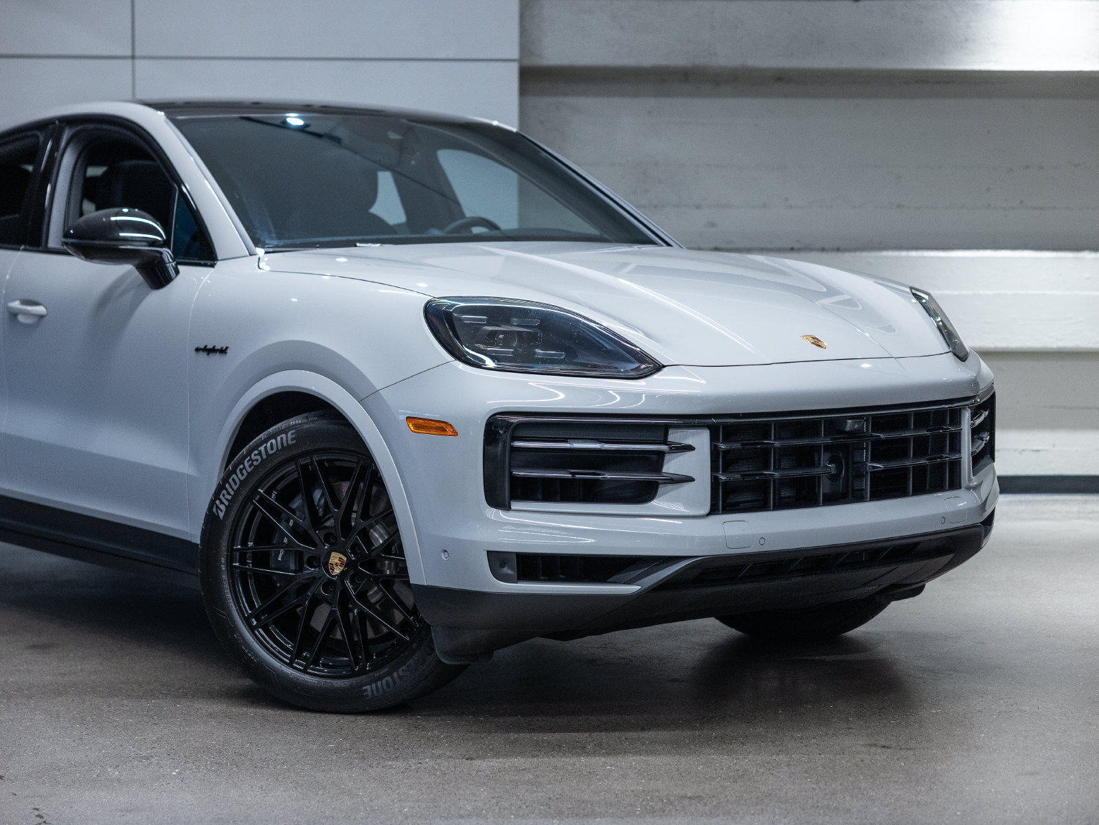 Certified 2024 Porsche Cayenne Coupe AWD/4WD image 15