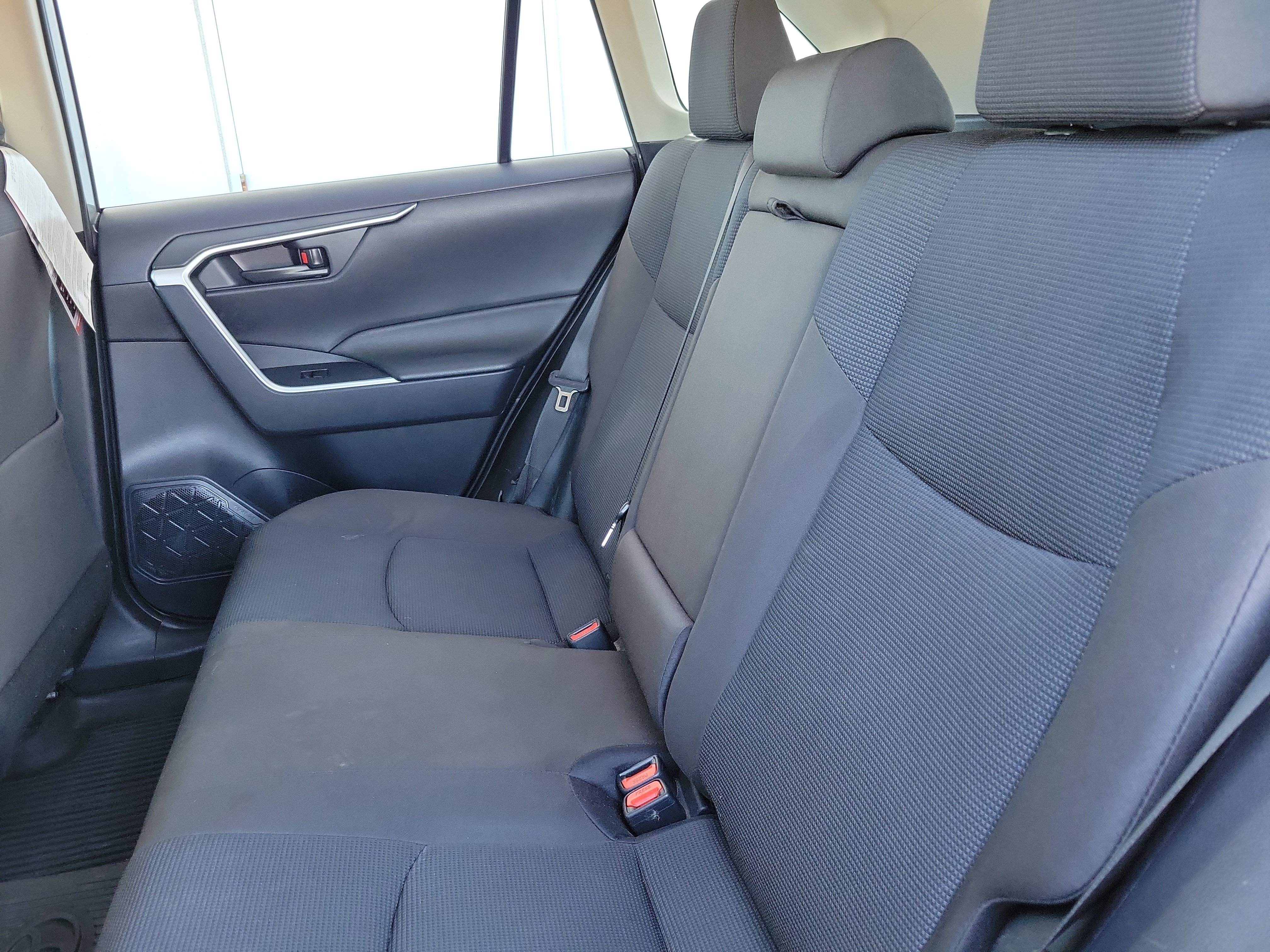 Used 2025 Toyota RAV4 LE AWD/4WD image 16
