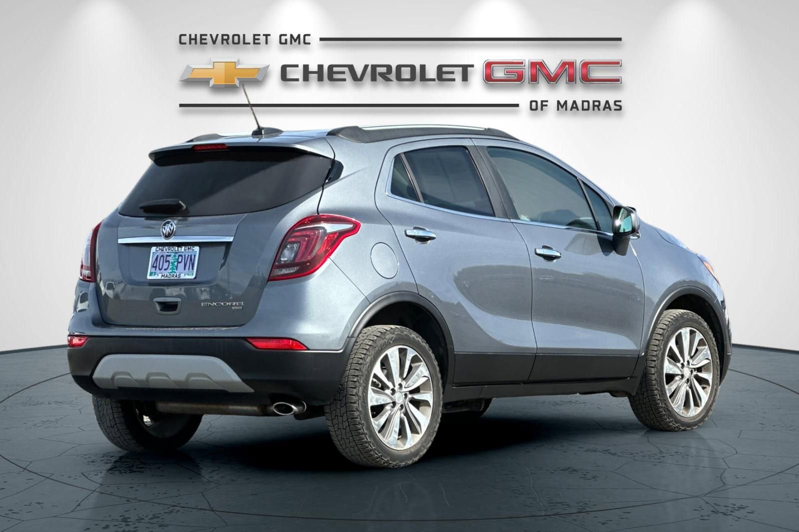 Used 2020 Buick Encore Preferred image 3