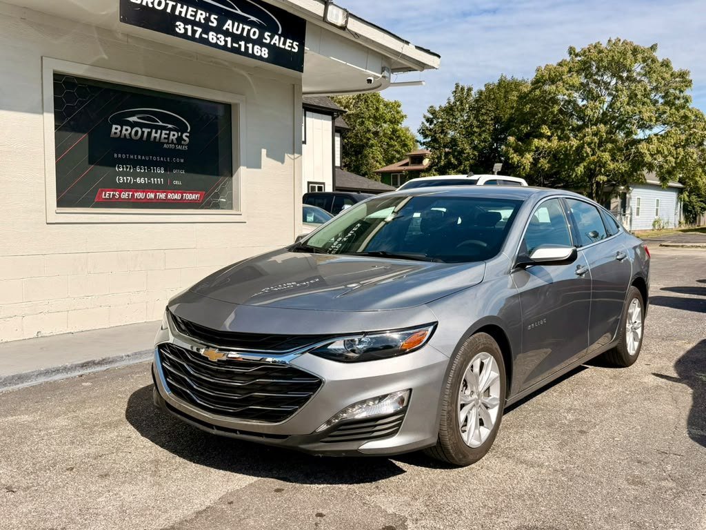 Used 2025 Chevrolet Malibu LT FWD image 1