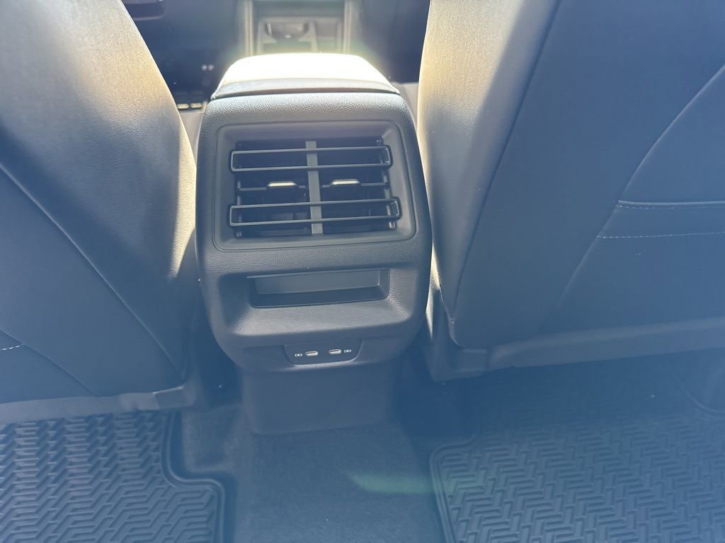 New 2026 Volkswagen Tiguan SE R-Line AWD/4WD image 18