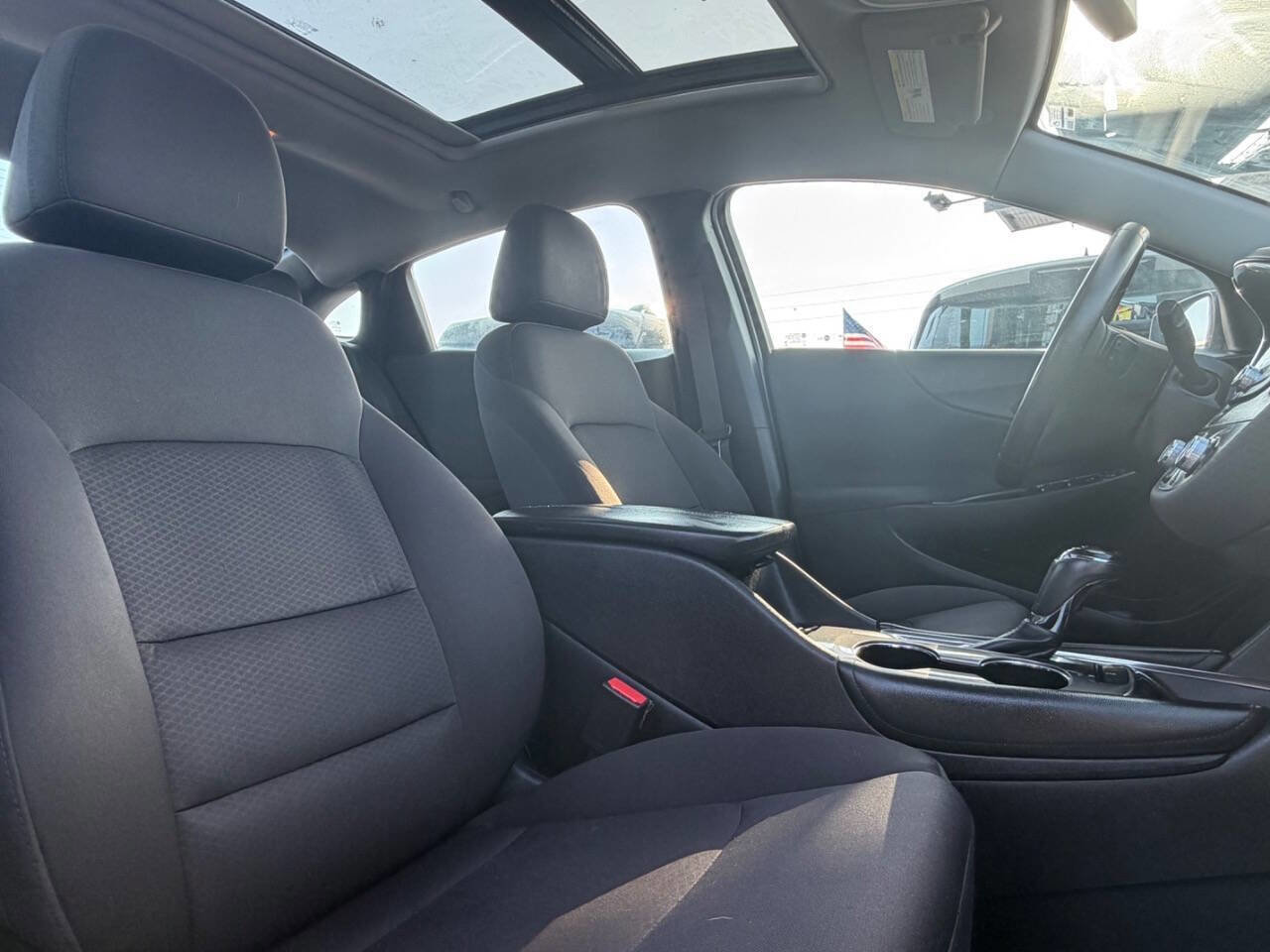 Used 2018 Chevrolet Malibu LT FWD image 23