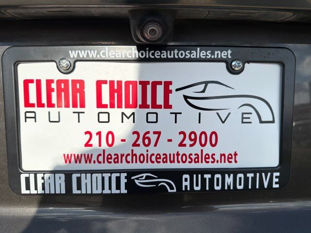 Used 2021 GMC Yukon XL AT4 w/ Technology Package AWD/4WD image 70