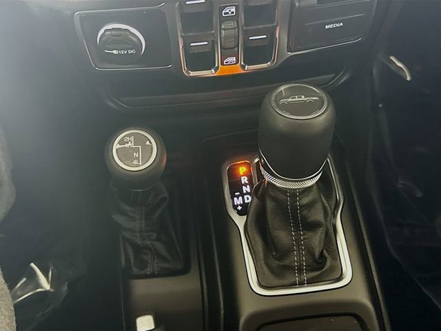 New 2025 Jeep Gladiator Sport image 16