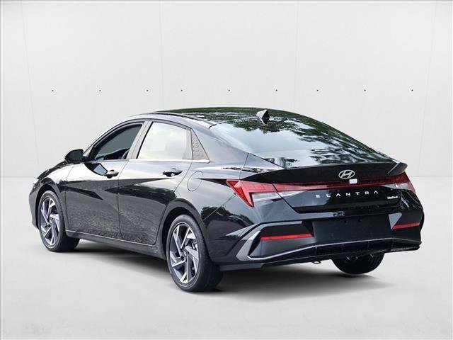 New 2025 Hyundai Elantra Limited image 9