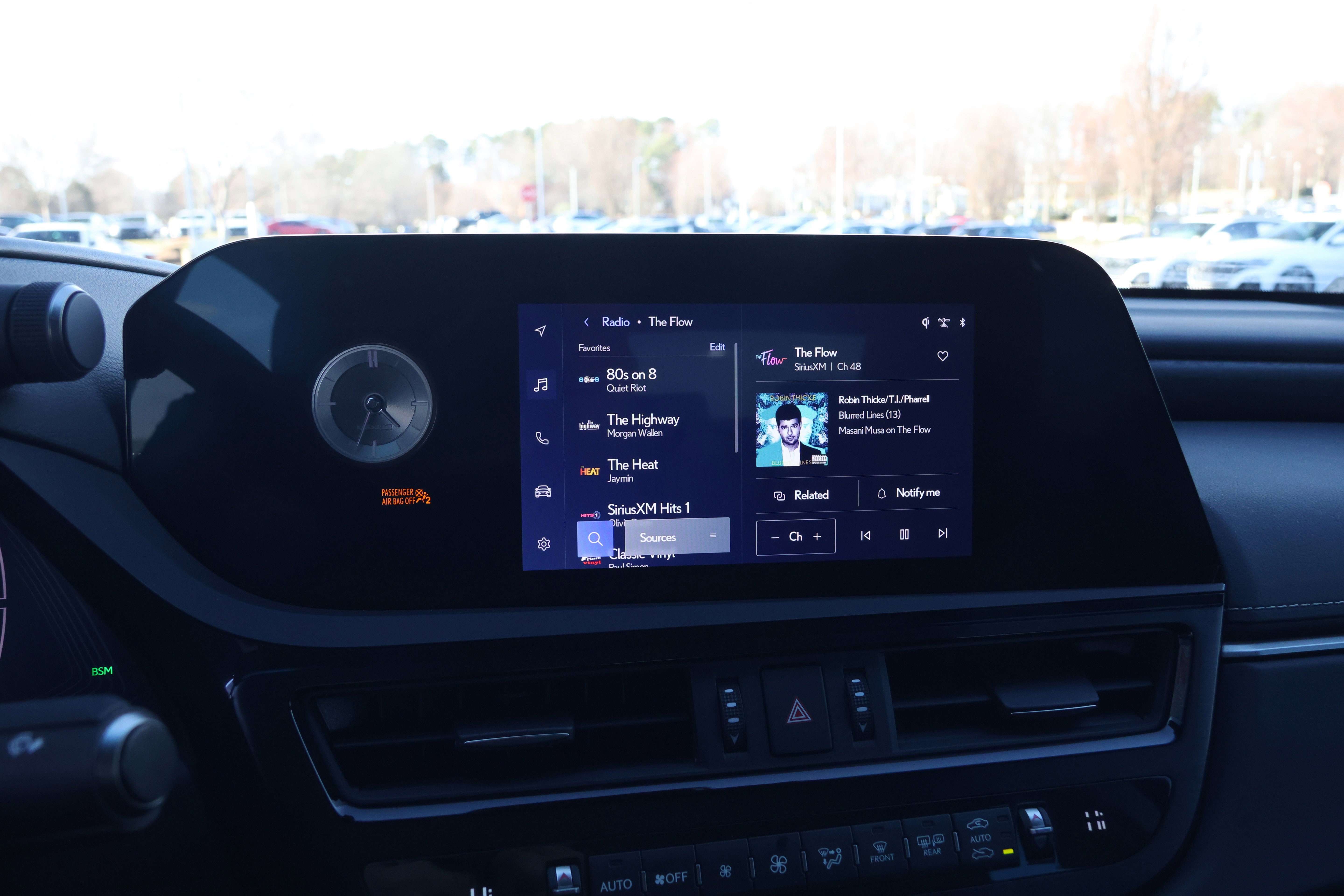 Used 2024 Lexus ES 350 350 w/ Premium Package image 21