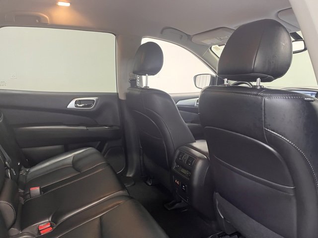 Used 2020 Nissan Pathfinder SL image 14