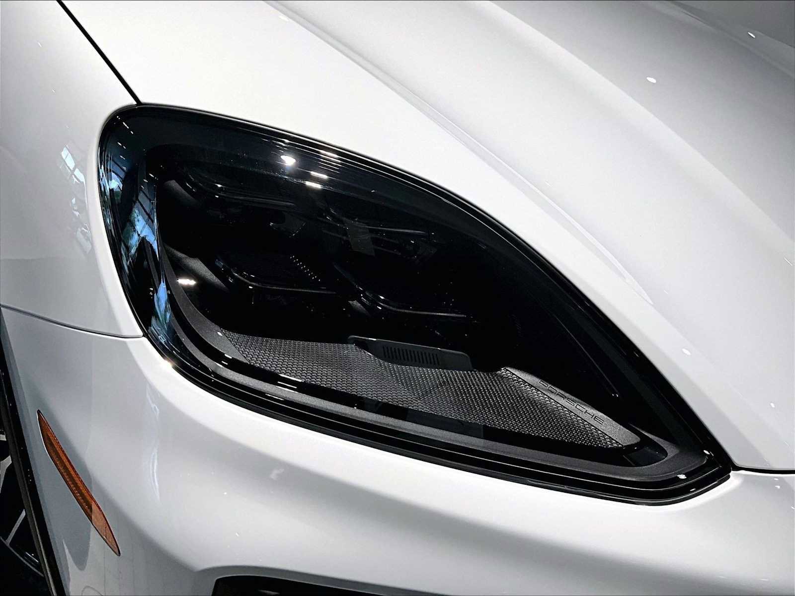 New 2026 Porsche Cayenne GTS image 12