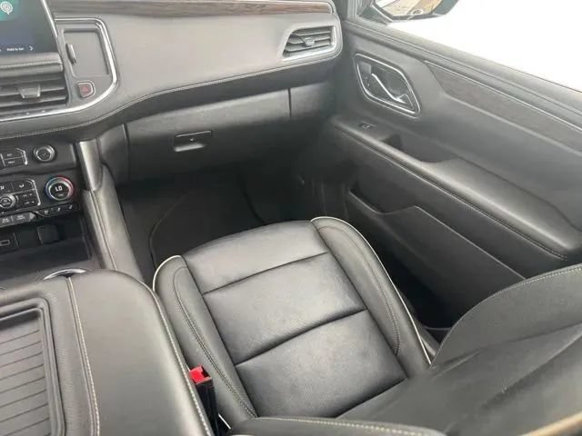 Used 2024 Chevrolet Suburban Premier AWD/4WD image 21