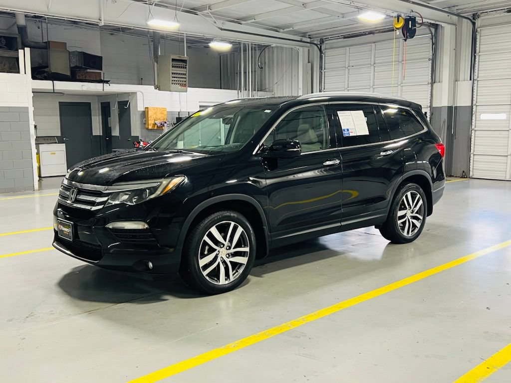 Used 2017 Honda Pilot Touring image 16