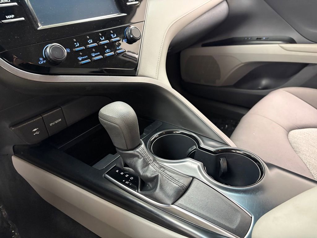 Used 2019 Toyota Camry LE FWD image 25