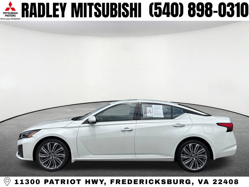 Used 2023 Nissan Altima 2.5 SL AWD/4WD image 16