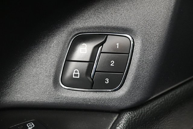 Used 2020 Ford Expedition Max XLT w/ Equipment Group 202A AWD/4WD image 15