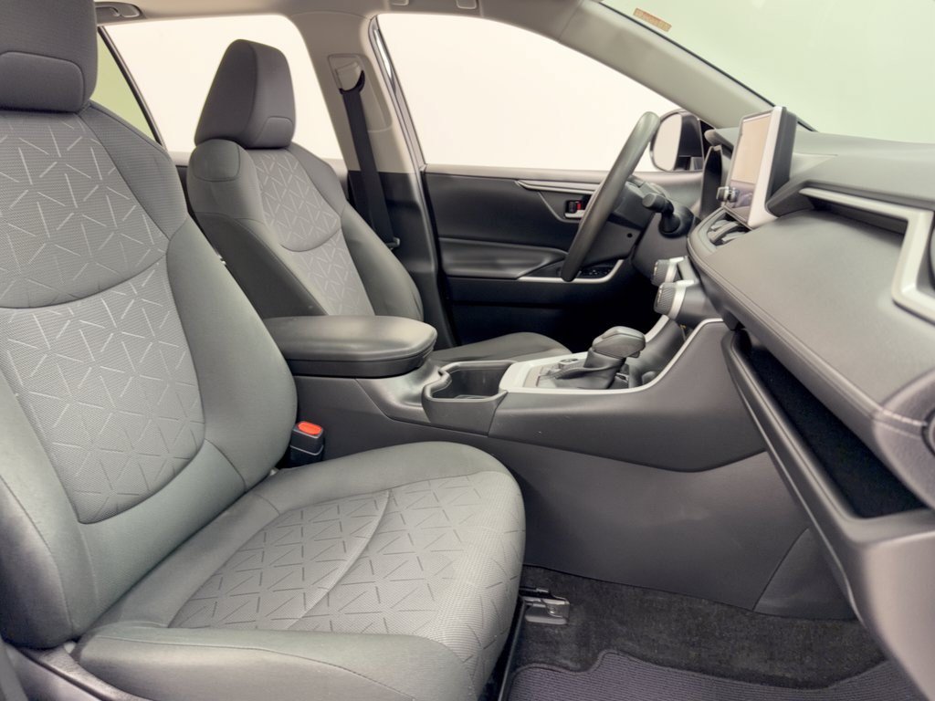 Used 2023 Toyota RAV4 XLE w/ Convenience Package AWD/4WD image 30