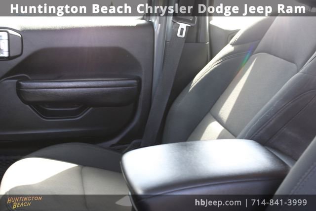 Used 2023 Jeep Wrangler Sport image 28
