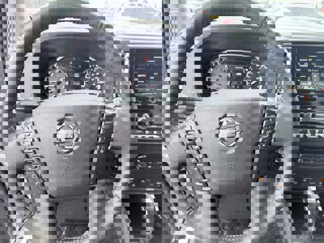 Certified 2025 Nissan Frontier SV w/ SV Convenience Package image 15