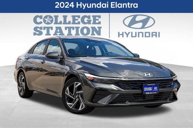 Used 2024 Hyundai Elantra SEL w/ Convenience Package image 1