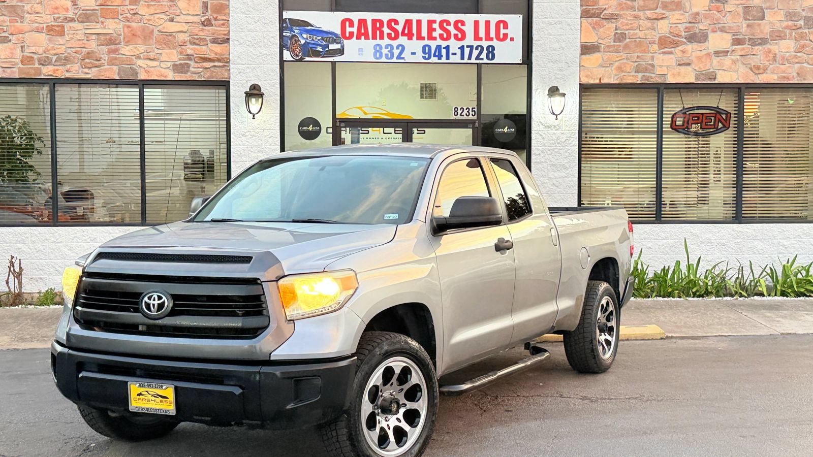 Used 2014 Toyota Tundra SR AWD/4WD image 3