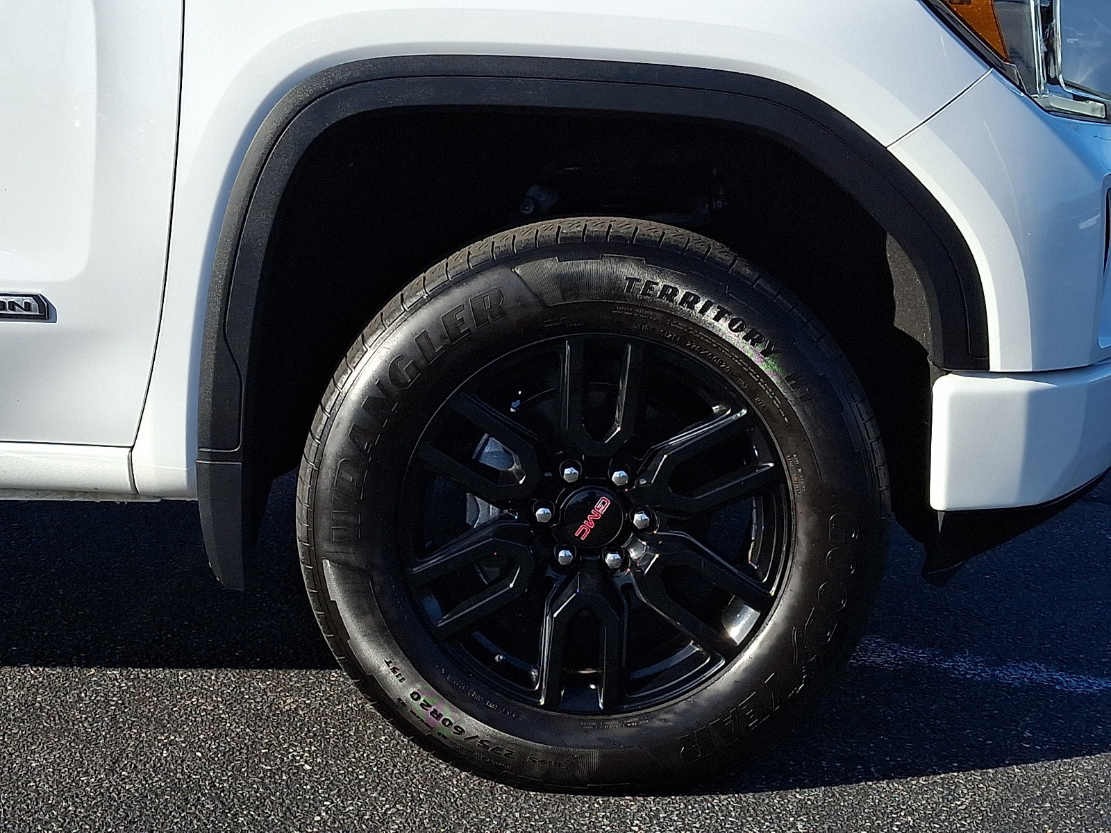 Used 2021 GMC Sierra 1500 Elevation w/ X31 Off-Road Package AWD/4WD image 8
