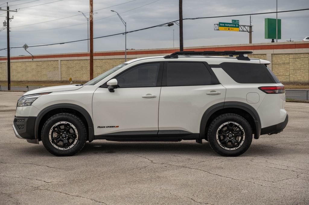 Used 2025 Nissan Pathfinder Rock Creek AWD/4WD image 4