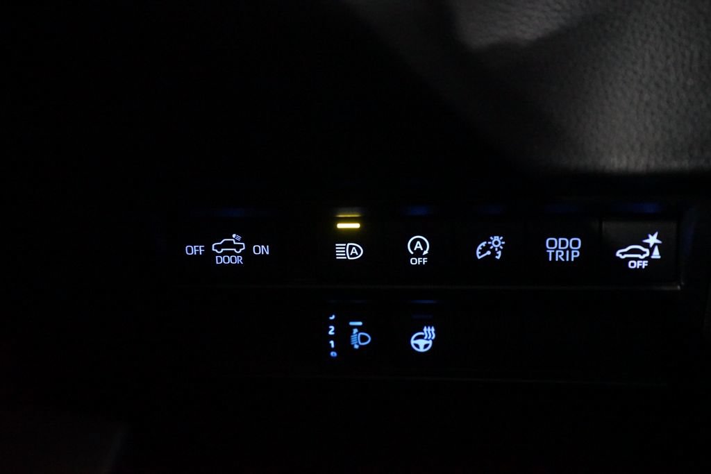 Used 2023 Toyota Tundra SR5 w/ SR5 Premium Package AWD/4WD image 25