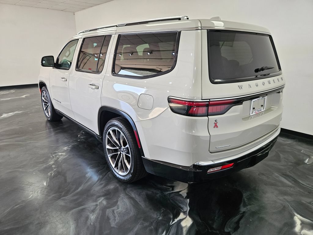 Used 2022 Jeep Wagoneer Series III w/ Premium Group I AWD/4WD image 7