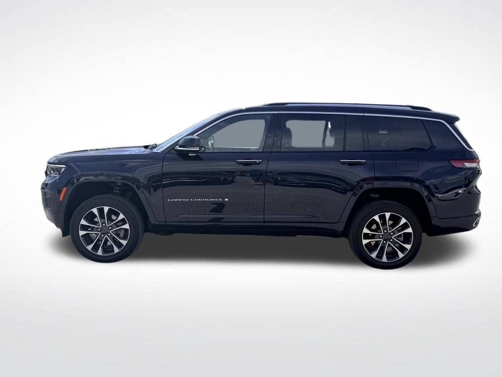 Used 2024 Jeep Grand Cherokee L Overland w/ Trailer Tow Package AWD/4WD image 3